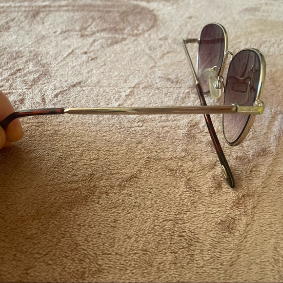 O by Oscar de La Renta sunglasses + Free Case. - Picture 11 of 13